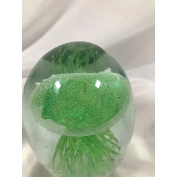 Glow In The Dark Jellyfish Paperweight 5.5 inch 3.2 Pound Art Glass Paperweight - Picture 8 of 16